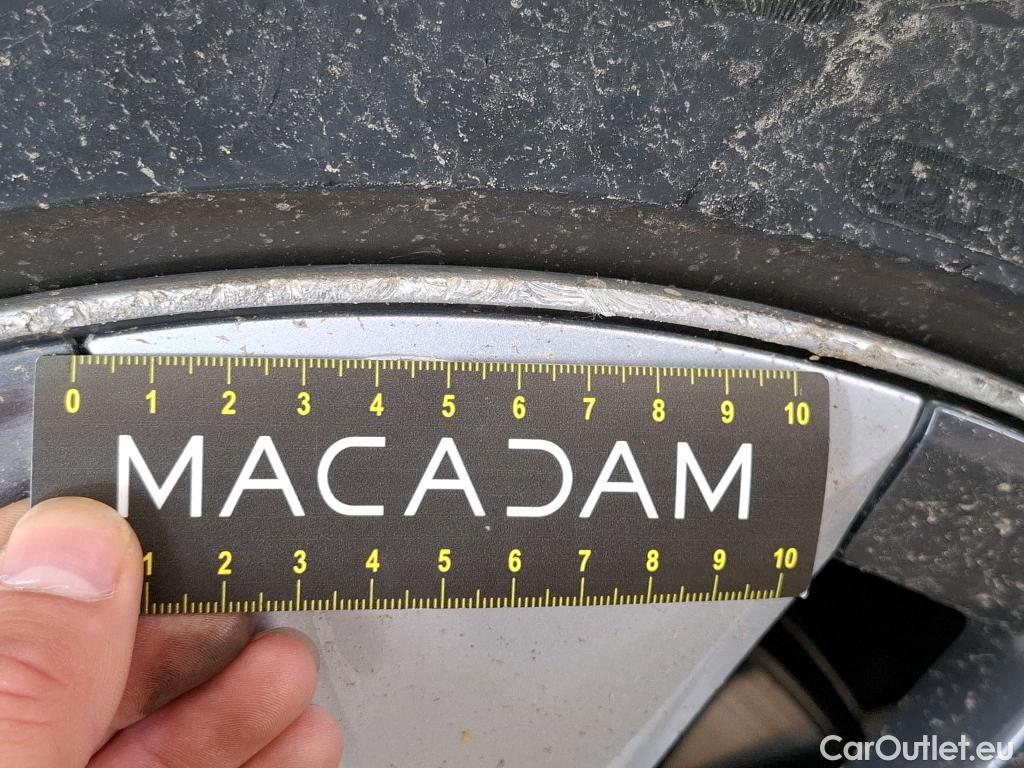  Tesla  Model Y TESLA  / 2020 / 5P / SUV Grand Autonomie Dual Motor AWD #34