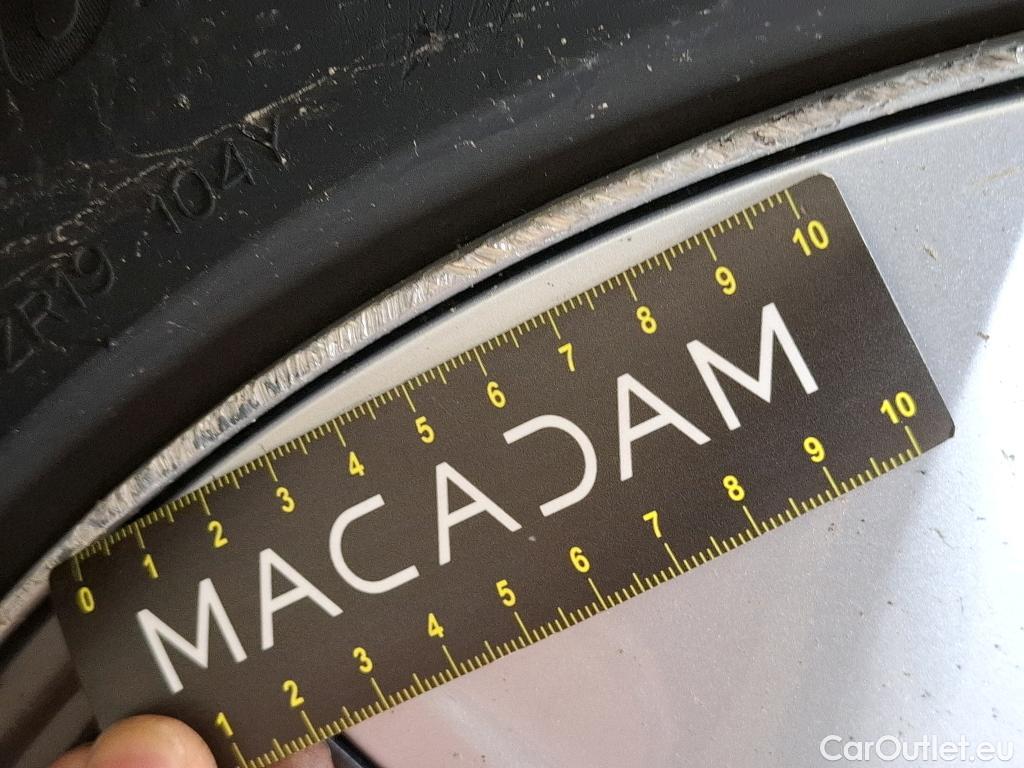  Tesla  Model Y TESLA  / 2020 / 5P / SUV Grand Autonomie Dual Motor AWD #24