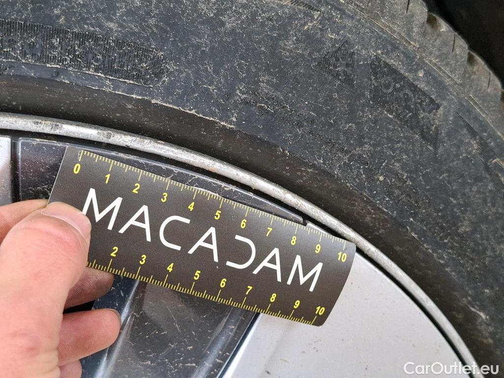  Tesla  Model Y TESLA  / 2020 / 5P / SUV Grand Autonomie Dual Motor AWD #35