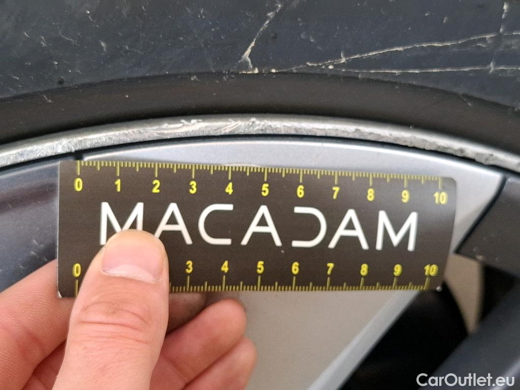  Tesla  Model Y TESLA  / 2020 / 5P / SUV Grand Autonomie Dual Motor AWD #40