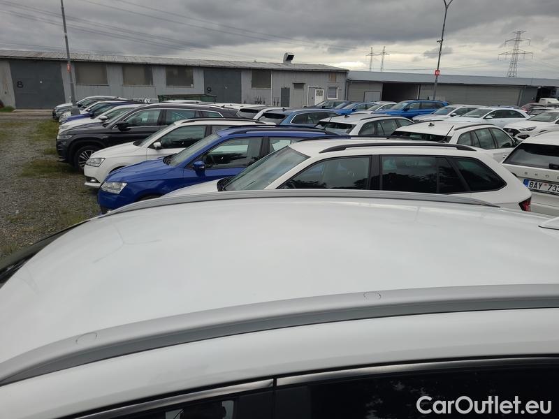  Hyundai  i30  (PD)(01.2017  ->)  kom.1.5T-GDI Smart 5d #27