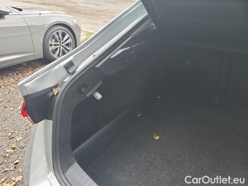  Skoda  Octavia  Lim. (NX3)(2020) Oct.1.5 e-TEC 110 Style AT #12