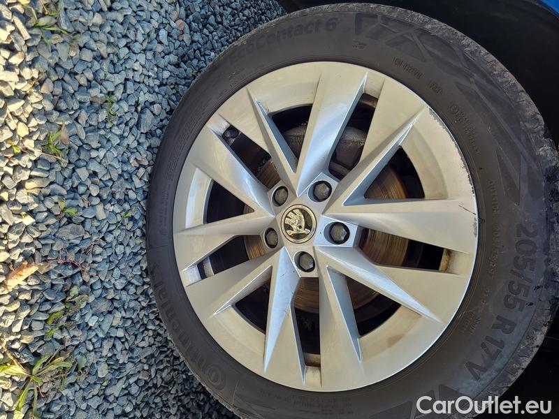  Skoda  Octavia  Lim. (NX3)(2020)  2.0TDI 85 Style 5d #3