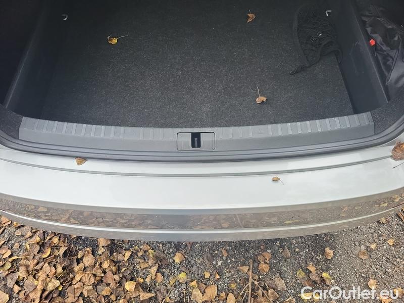  Skoda  Octavia  Lim. (NX3)(2020) Oct.1.5 e-TEC 110 Style AT #10