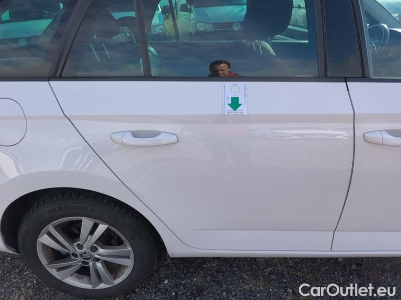  Skoda  Fabia  Combi (2015) Com.1.0TSI 70 Ambition 5d #25