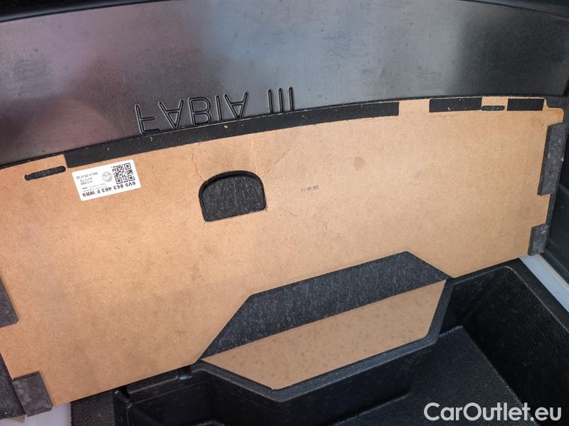  Skoda  Fabia  Combi (2015) Com.1.0TSI 70 Ambition 5d #24