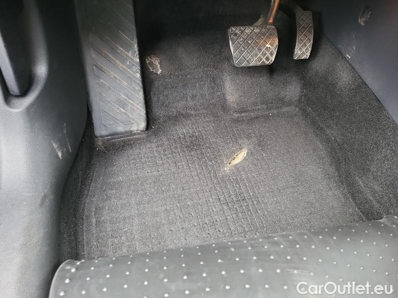  Skoda  Octavia  Combi  (5E5)(03.2017->) Co1.5TSI 110 L&K AT #18