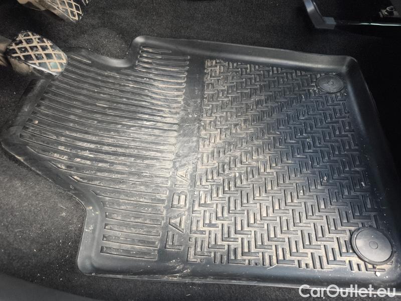  Skoda  Fabia  Combi (2015) Com.1.0TSI 70 Ambition 5d #8