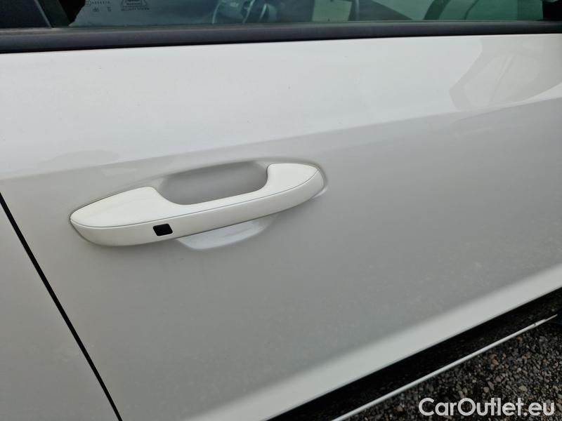  KIA  Niro  (2022)  1.6GDI HEV Style AT 5d #28