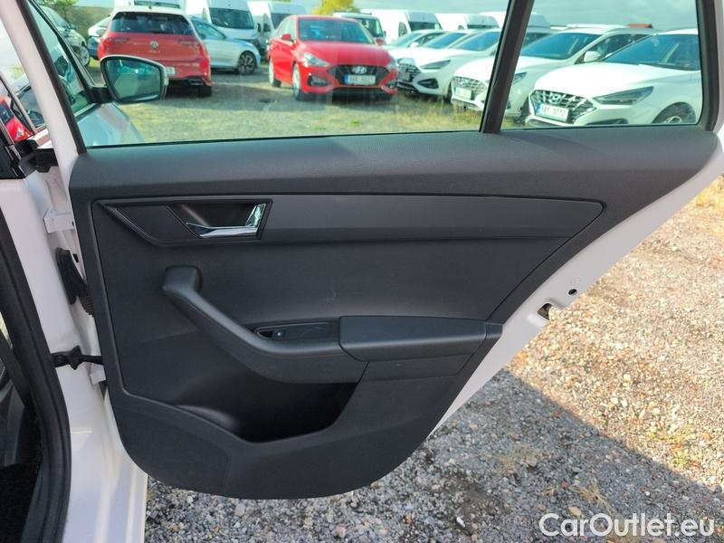  Skoda  Fabia  Combi (2015) Com.1.0TSI 70 Ambition 5d #21