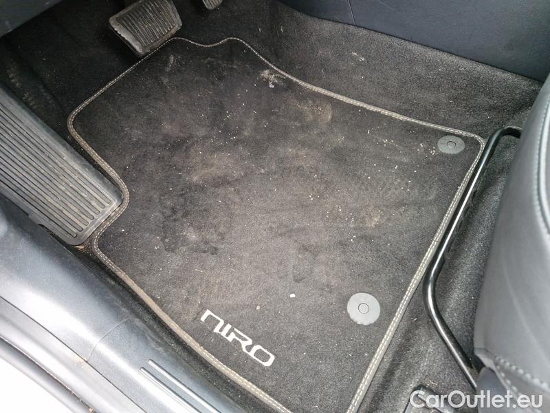  KIA  Niro  (2022)  1.6GDI HEV Style AT 5d #16