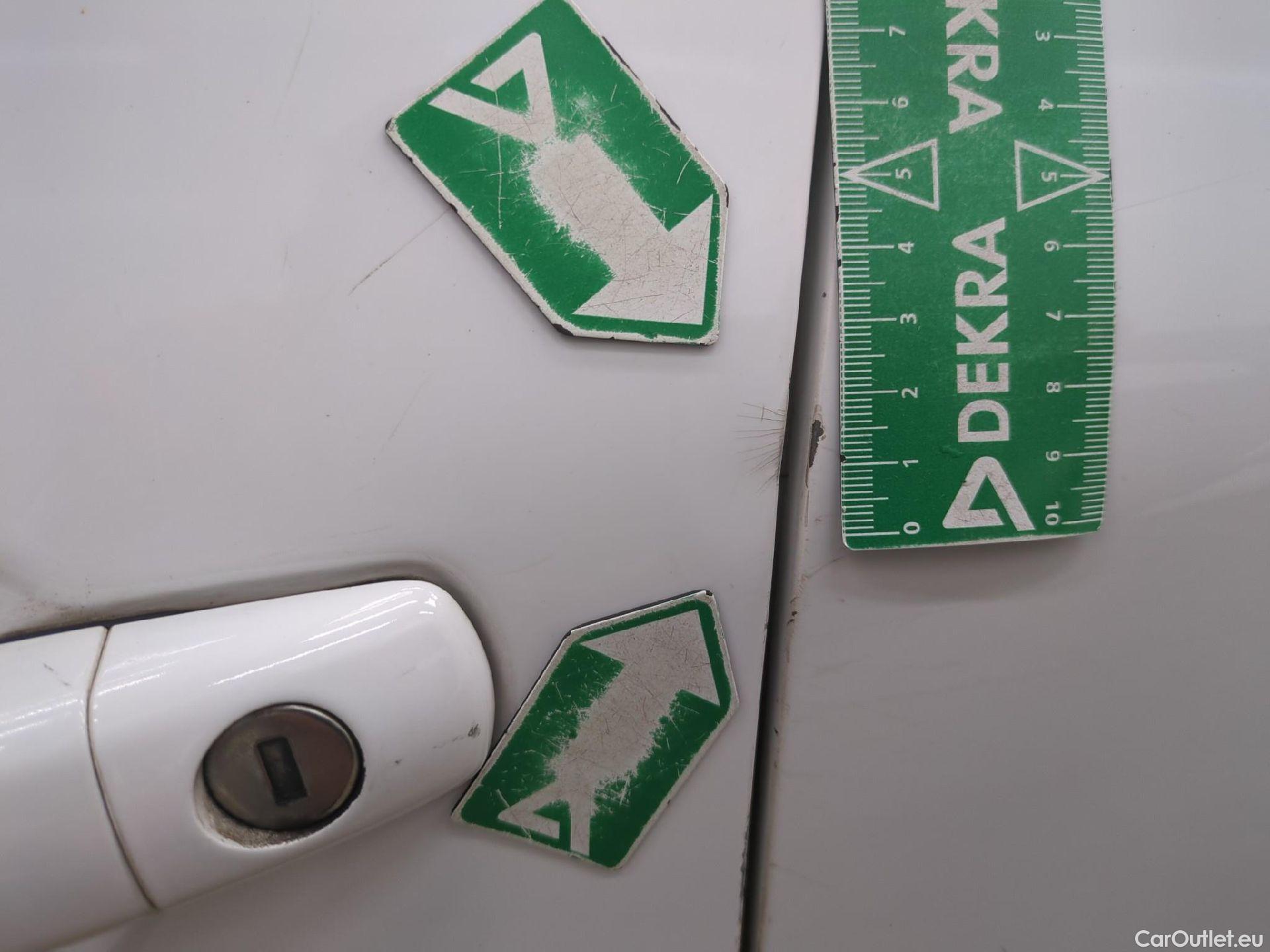  Peugeot  208 PEUGEOT  Affaire VU 5p Berline BlueHDi 100 ¤6.c S&S PREMIUM PACK #14