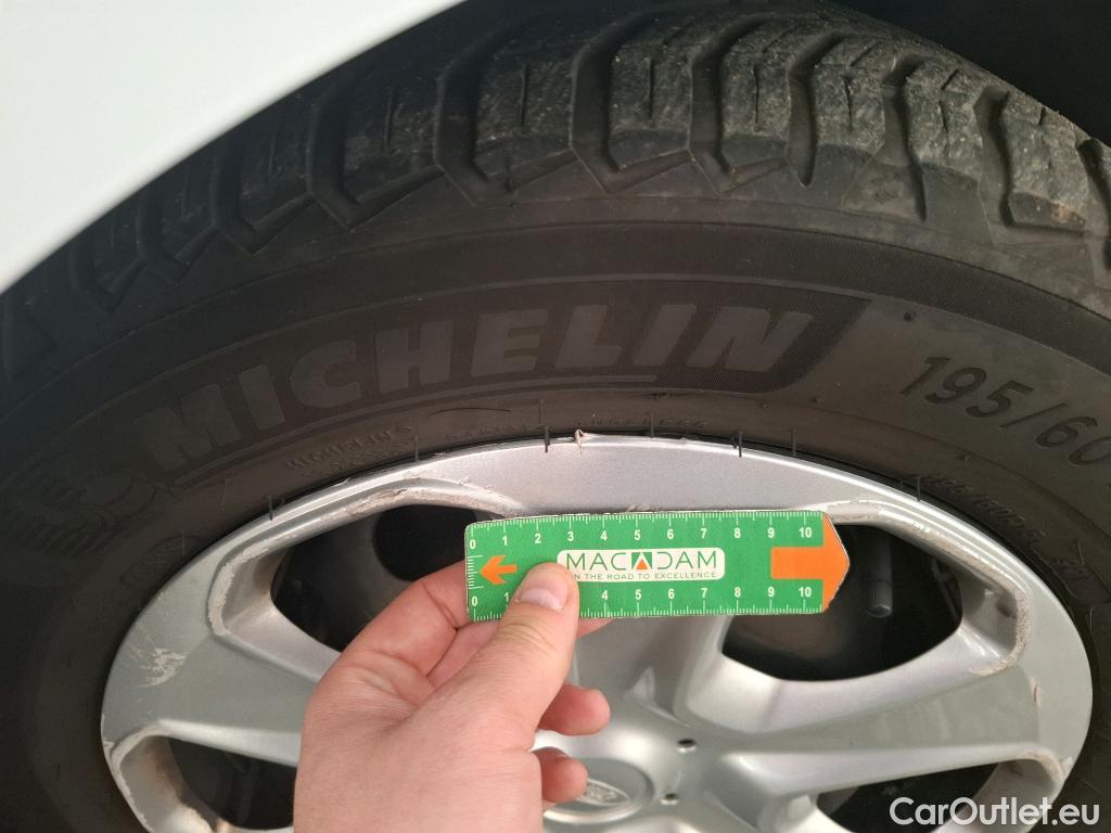  Ford  Transit  Courier Trend 1.5 #23