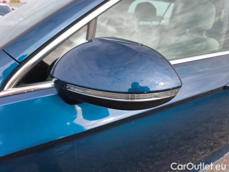  Volkswagen  Passat  Variant (CB5) (2019) Pas.Var.2.0TDI 110 Elegance AT #4