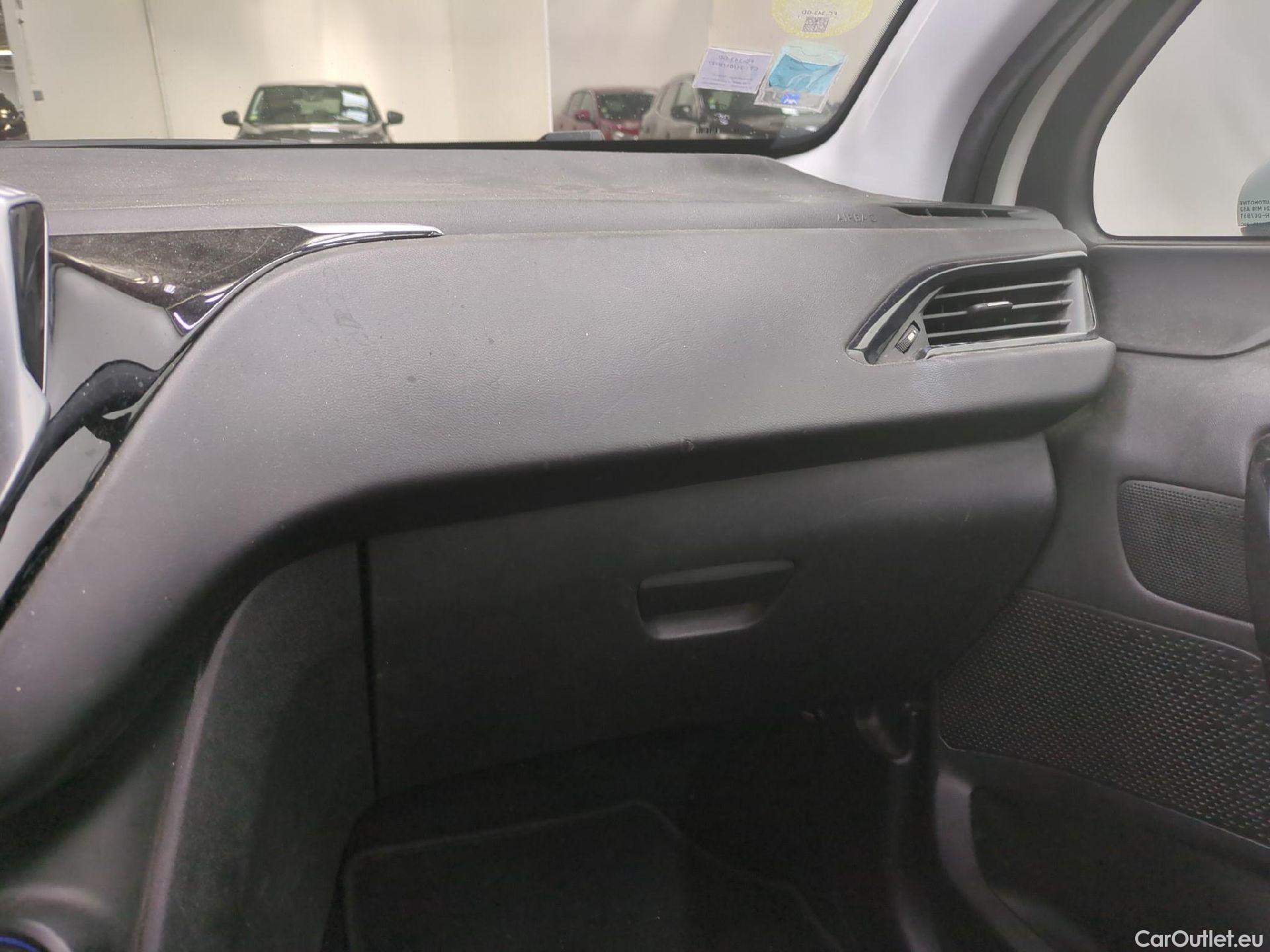  Peugeot  208 PEUGEOT  Affaire VU 5p Berline BlueHDi 100 ¤6.c S&S PREMIUM PACK #4