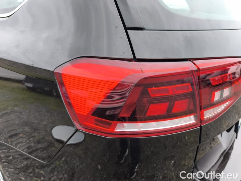  Volkswagen  Passat  Variant (CB5) (2019) Pas.Var.2.0TDI 140 Elegance AT #24