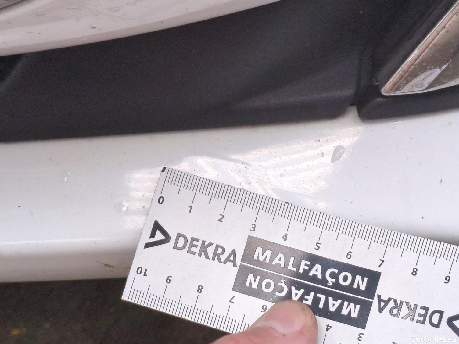  Peugeot  208 PEUGEOT  Affaire VU 5p Berline BlueHDi 100 ¤6.c S&S PREMIUM PACK #48