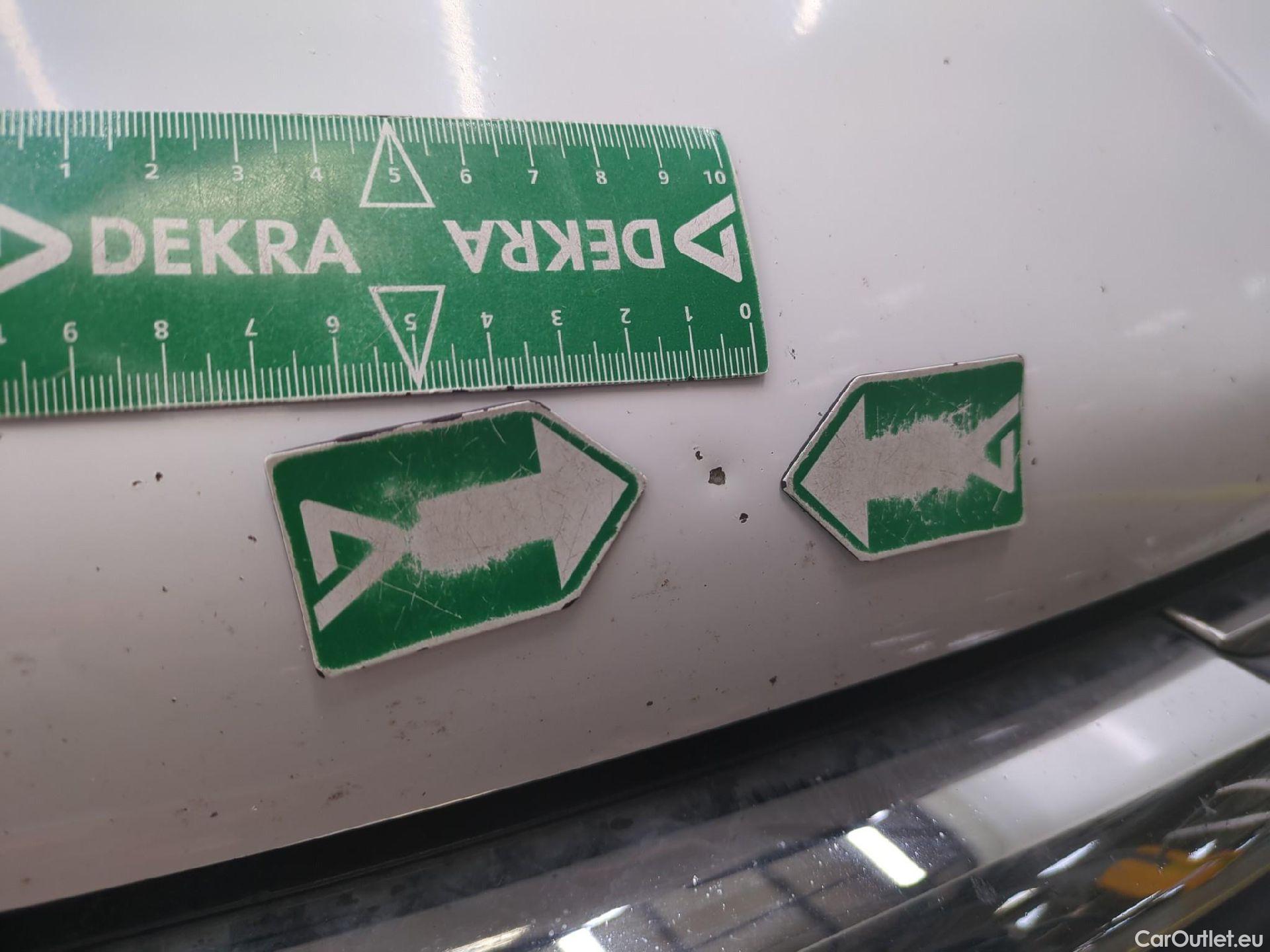  Peugeot  208 PEUGEOT  Affaire VU 5p Berline BlueHDi 100 ¤6.c S&S PREMIUM PACK #8