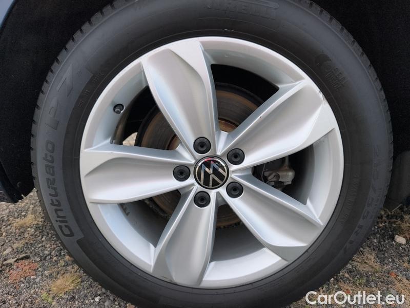  Volkswagen  Passat  Variant (CB5) (2019) Pas.Var.2.0TDI 110 Elegance AT #20