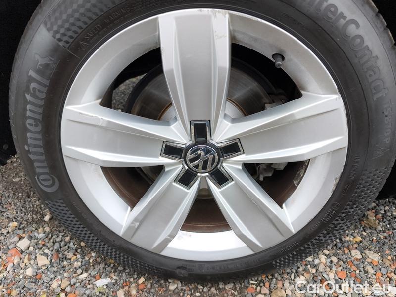  Volkswagen  Passat  Variant (CB5) (2019) Pas.Var.2.0TDI 140 Elegance AT #33