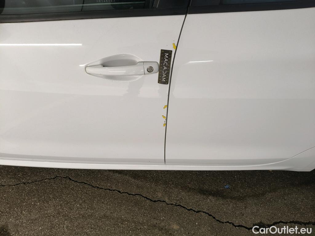  Peugeot  208  Affaire Premium Pack 1.6 HDi 75CV BVM5 E6 #1