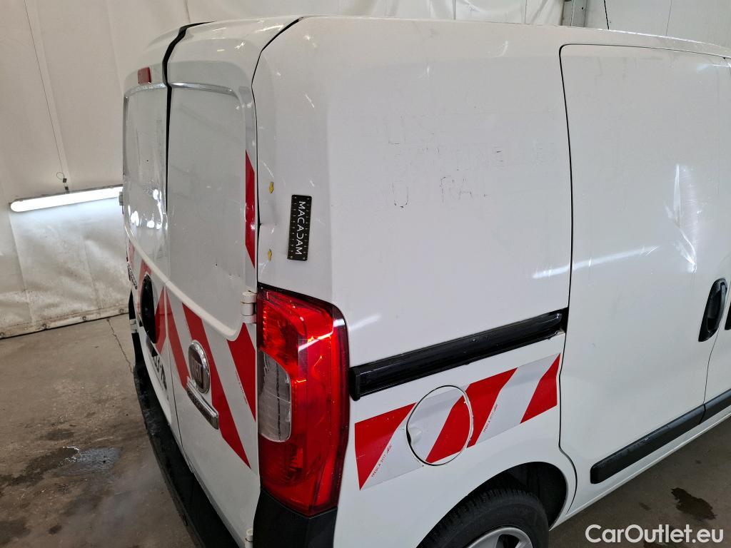  Fiat  Fiorino FIAT  / 2016 / 4P / Fourgonnette 1.3 Multijet 95 Pro Lounge #3