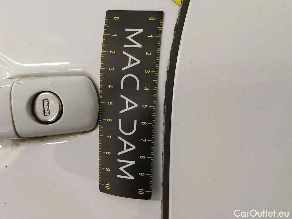  Peugeot  208  Affaire Premium Pack 1.6 HDi 75CV BVM5 E6 #2