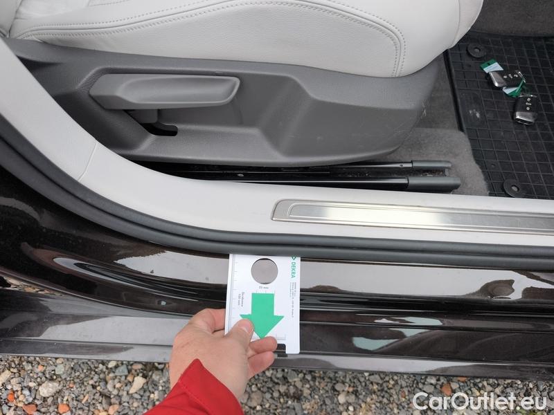  Volkswagen  Passat  Variant (CB5) (2019) Pas.Var.2.0TDI 140 Elegance AT #41