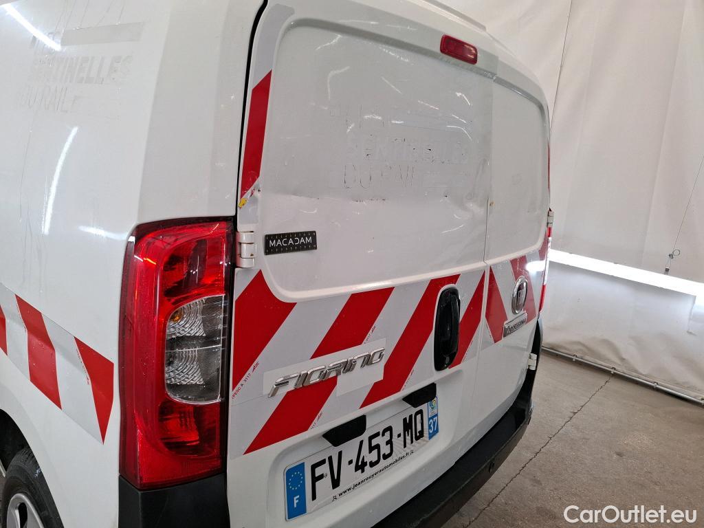  Fiat  Fiorino FIAT  / 2016 / 4P / Fourgonnette 1.3 Multijet 95 Pro Lounge #2