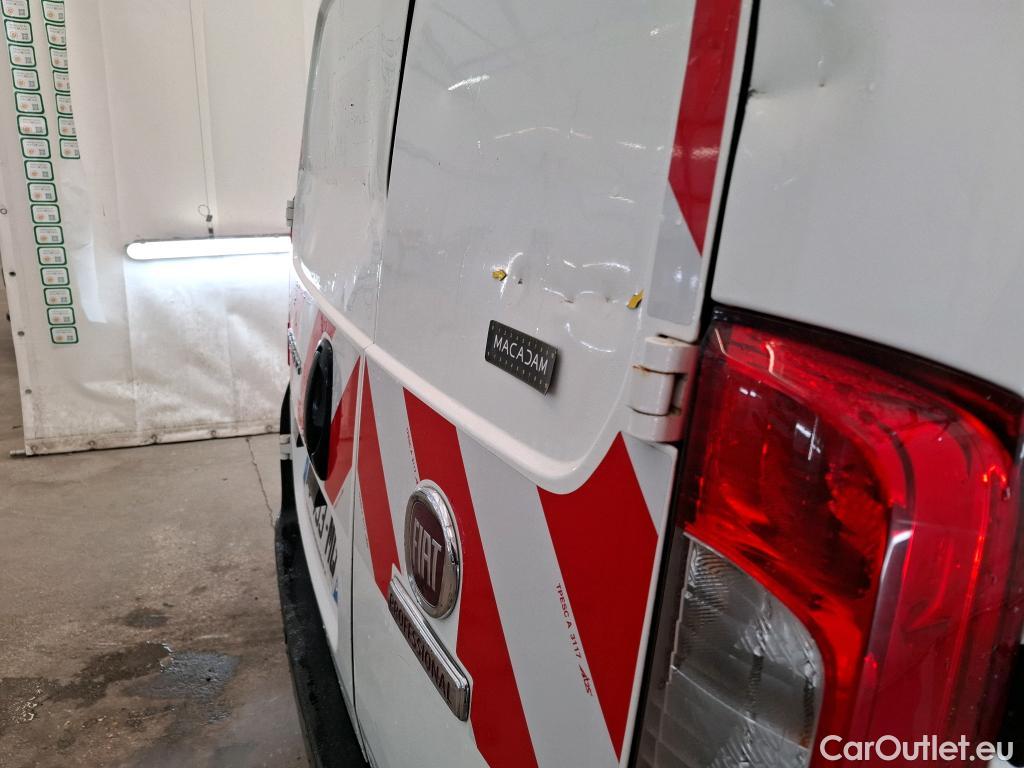  Fiat  Fiorino FIAT  / 2016 / 4P / Fourgonnette 1.3 Multijet 95 Pro Lounge #8