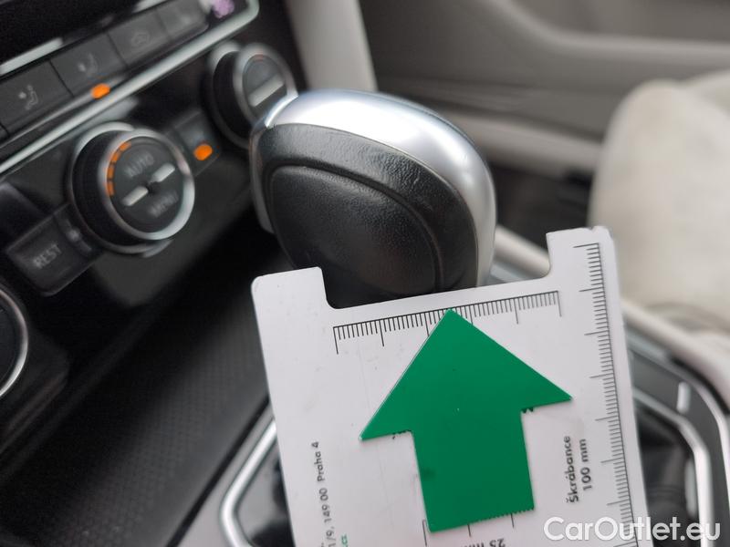  Volkswagen  Passat  Variant (CB5) (2019) Pas.Var.2.0TDI 140 Elegance AT #10