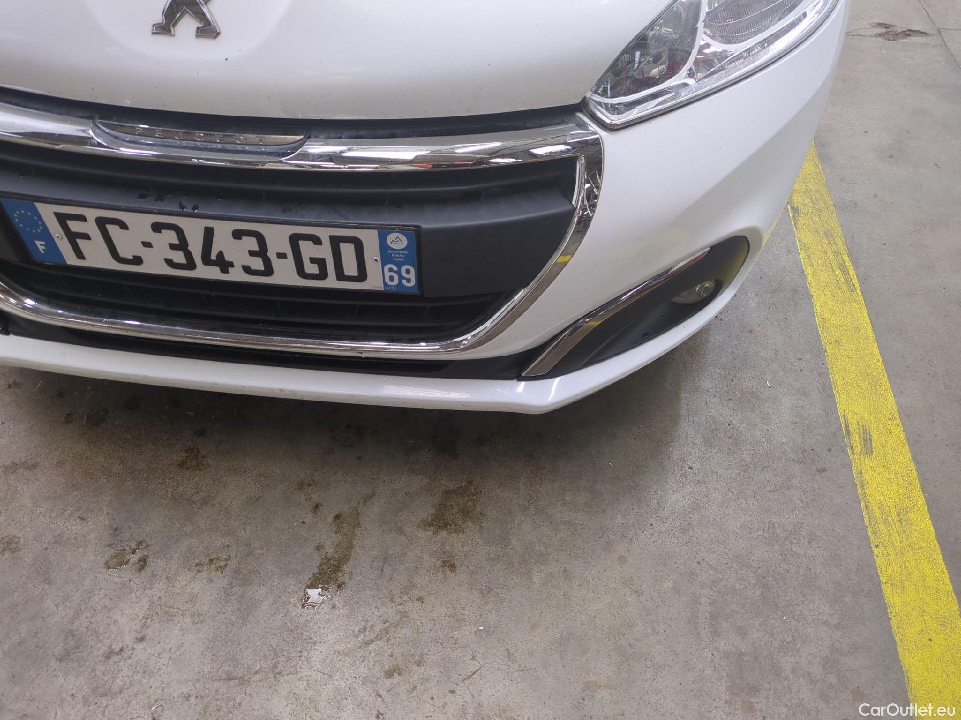  Peugeot  208 PEUGEOT  Affaire VU 5p Berline BlueHDi 100 ¤6.c S&S PREMIUM PACK #49