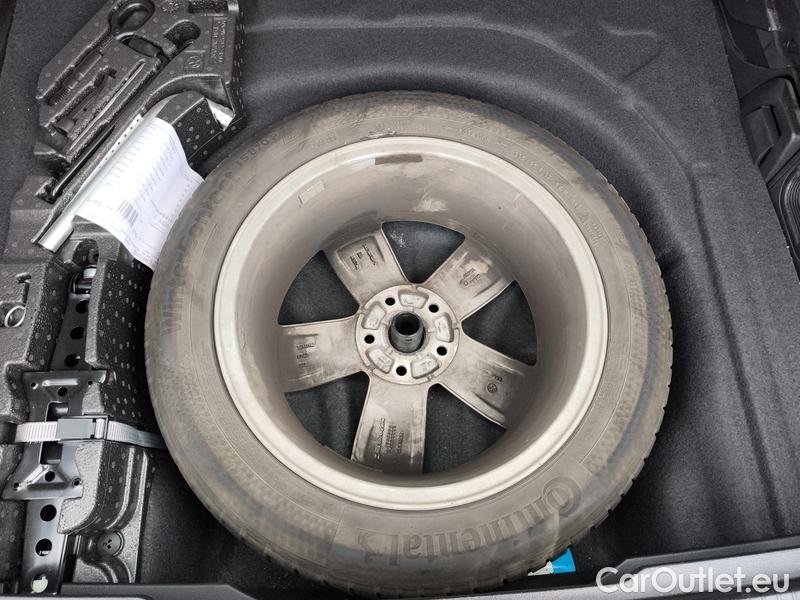  Volkswagen  Passat  Variant (CB5) (2019) Pas.Var.2.0TDI 140 Elegance AT #31