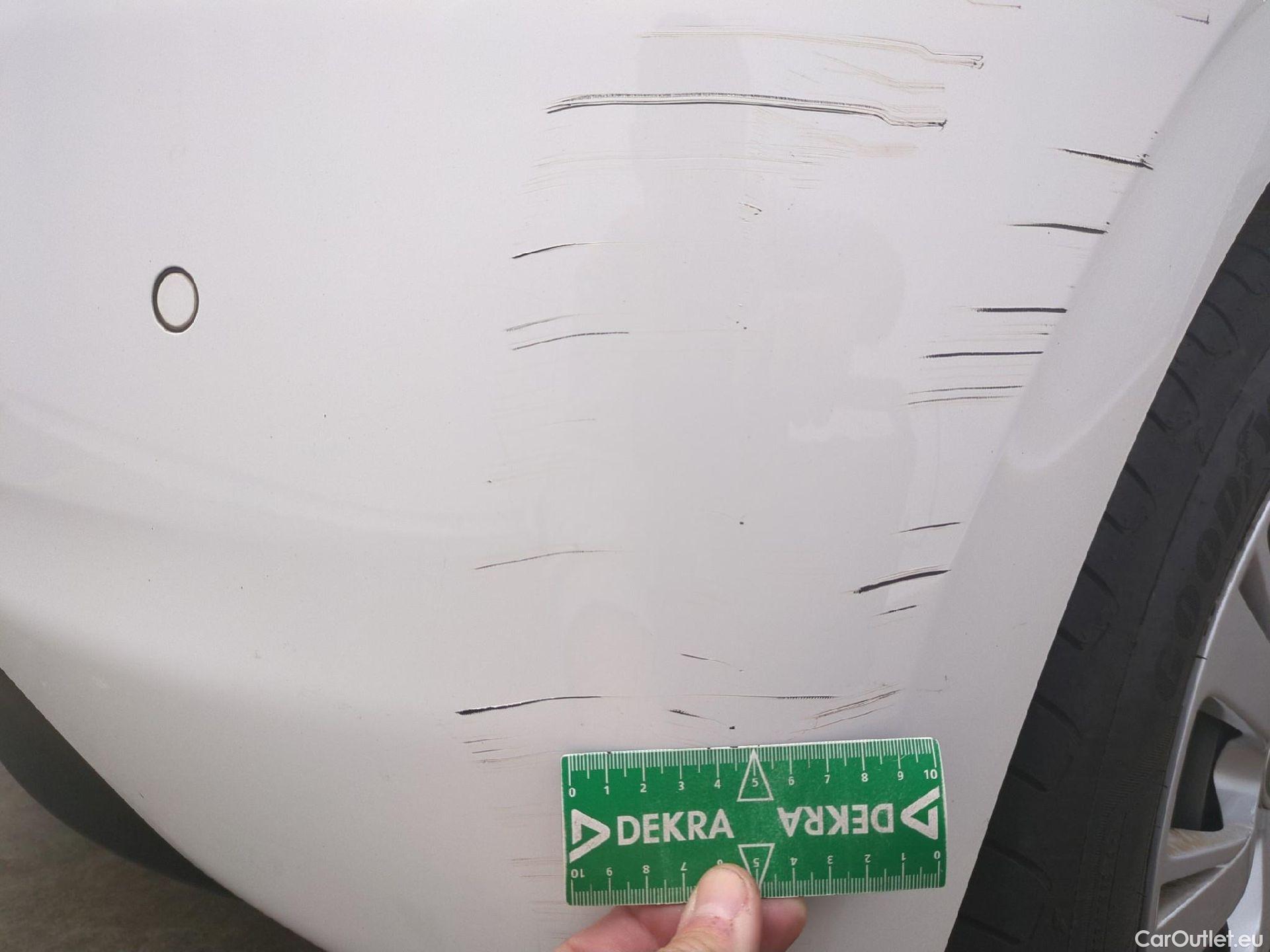  Peugeot  208 PEUGEOT  Affaire VU 5p Berline BlueHDi 100 ¤6.c S&S PREMIUM PACK #23