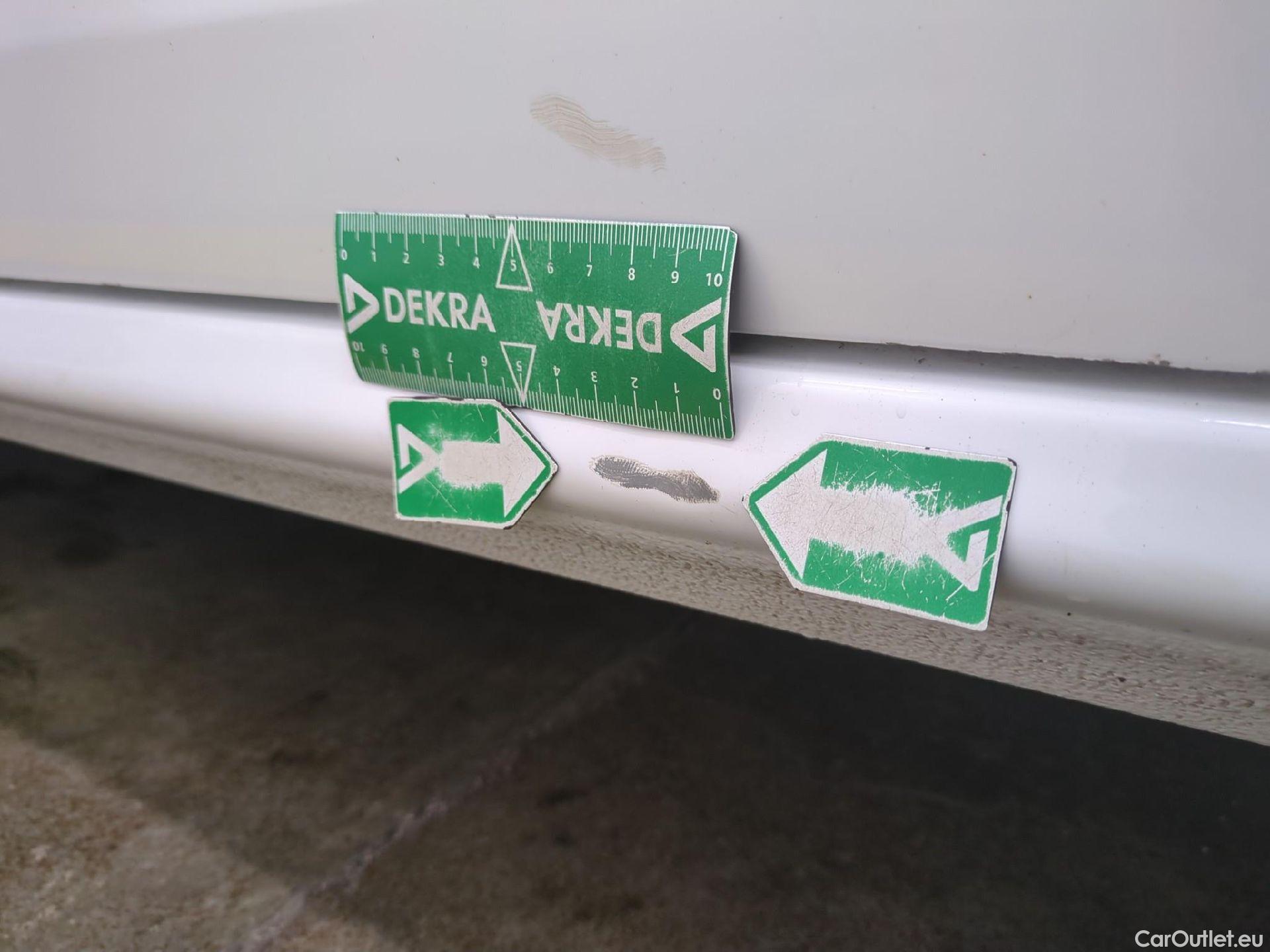  Peugeot  208 PEUGEOT  Affaire VU 5p Berline BlueHDi 100 ¤6.c S&S PREMIUM PACK #50