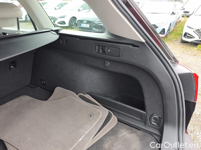  Volkswagen  Passat  Variant (CB5) (2019) Pas.Var.2.0TDI 140 Elegance AT #29