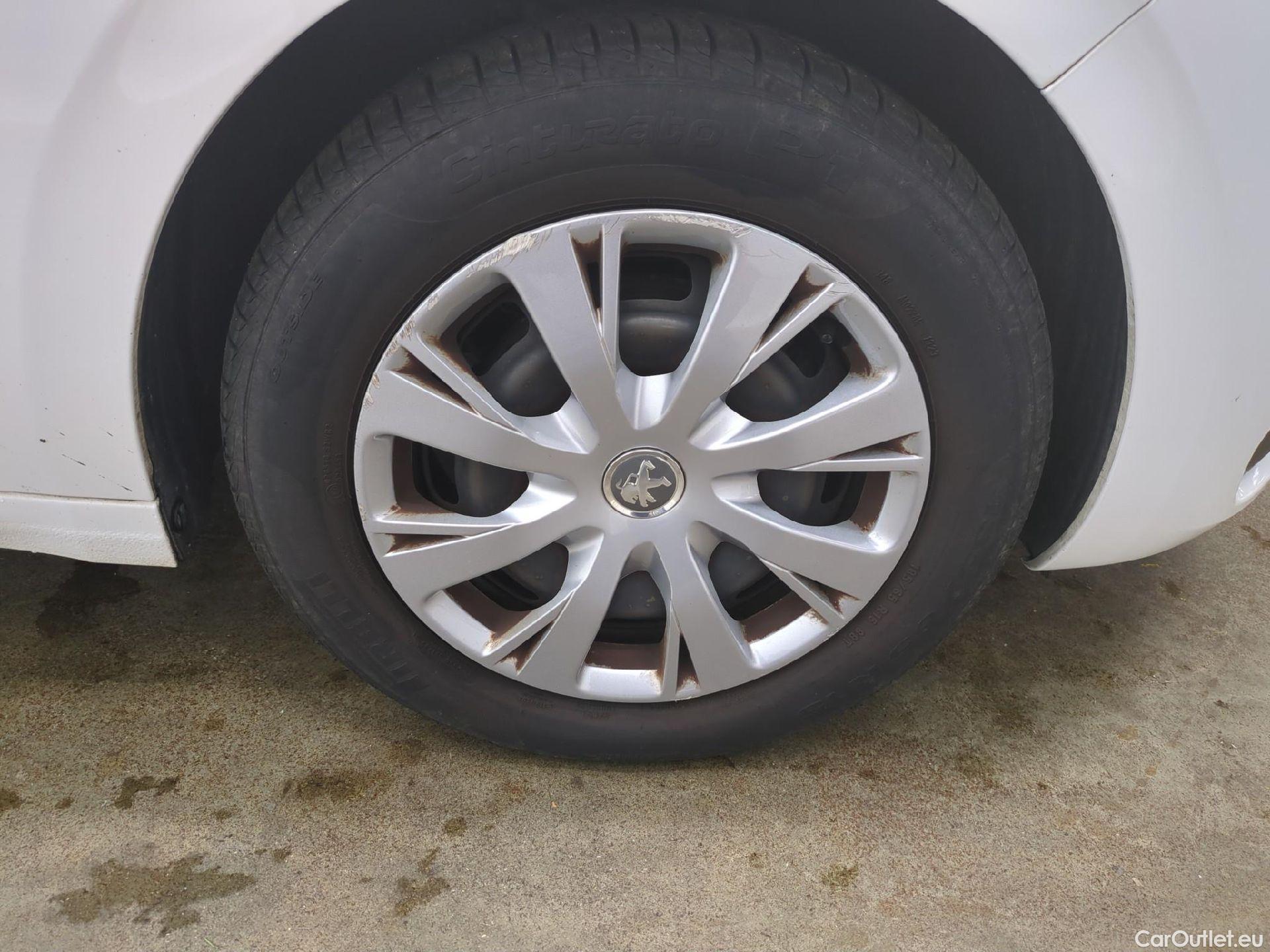  Peugeot  208 PEUGEOT  Affaire VU 5p Berline BlueHDi 100 ¤6.c S&S PREMIUM PACK #5