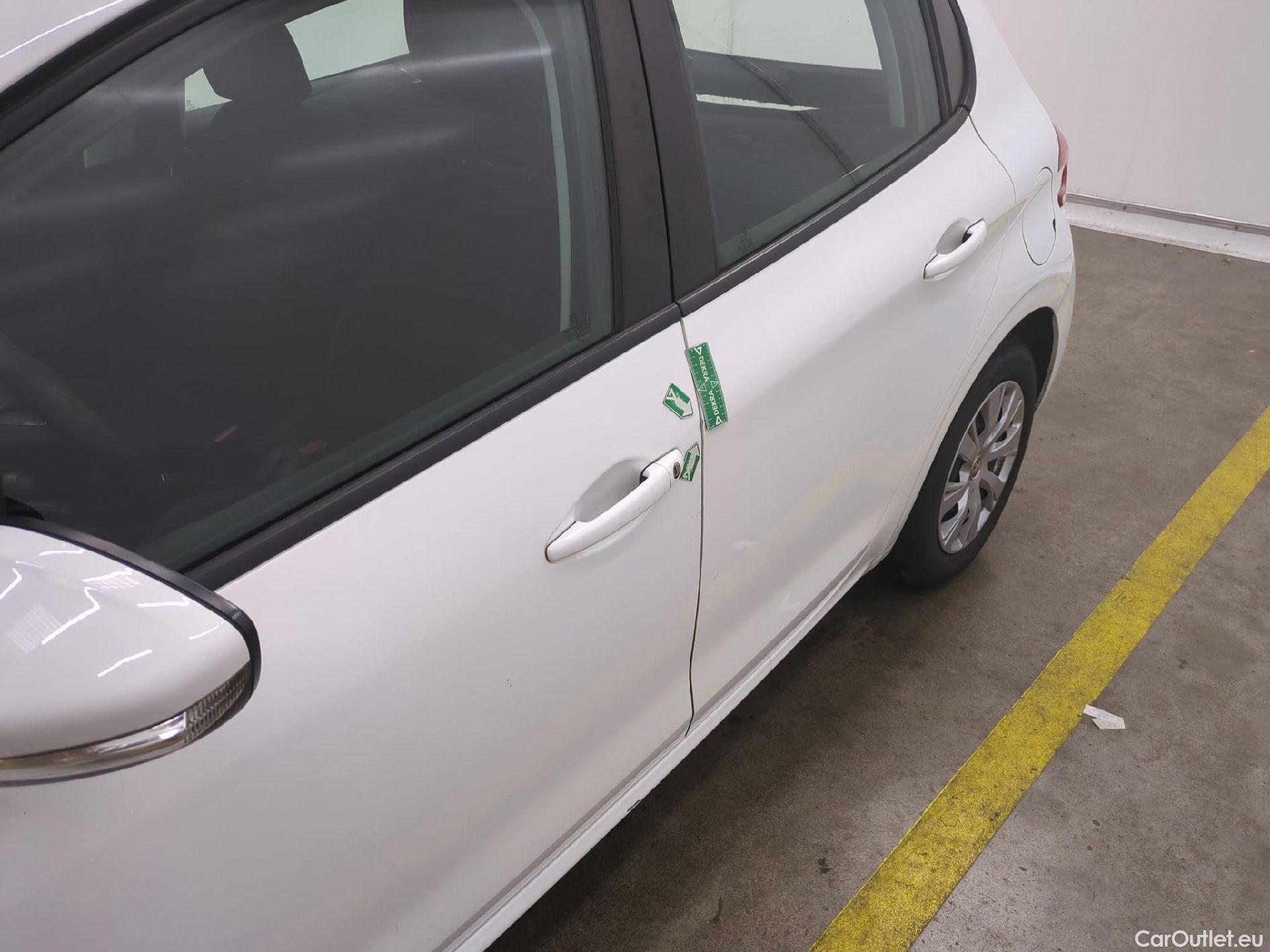  Peugeot  208 PEUGEOT  Affaire VU 5p Berline BlueHDi 100 ¤6.c S&S PREMIUM PACK #15