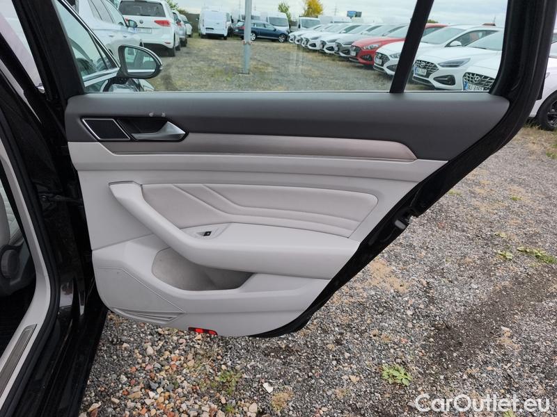  Volkswagen  Passat  Variant (CB5) (2019) Pas.Var.2.0TDI 140 Elegance AT #35