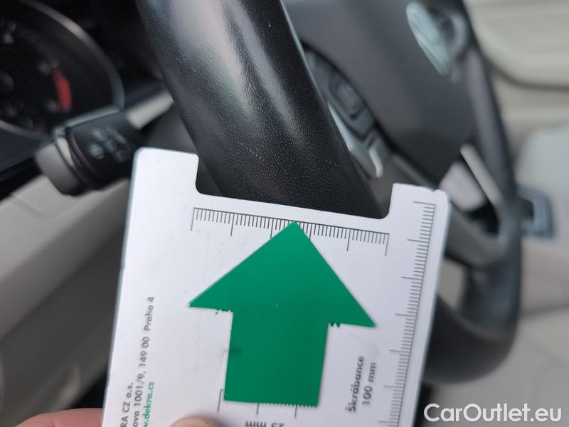  Volkswagen  Passat  Variant (CB5) (2019) Pas.Var.2.0TDI 110 Elegance AT #9