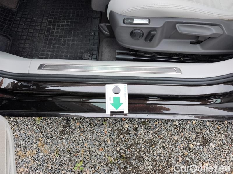  Volkswagen  Passat  Variant (CB5) (2019) Pas.Var.2.0TDI 140 Elegance AT #7