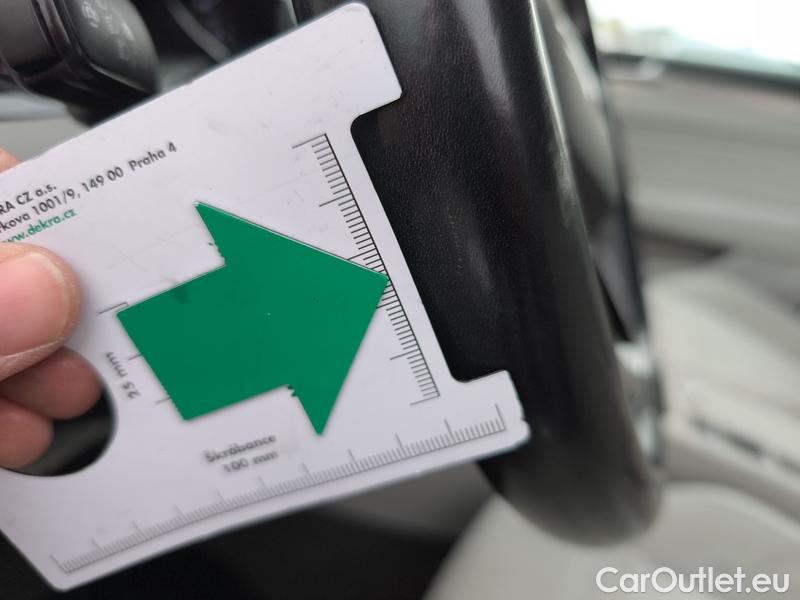  Volkswagen  Passat  Variant (CB5) (2019) Pas.Var.2.0TDI 140 Elegance AT #9