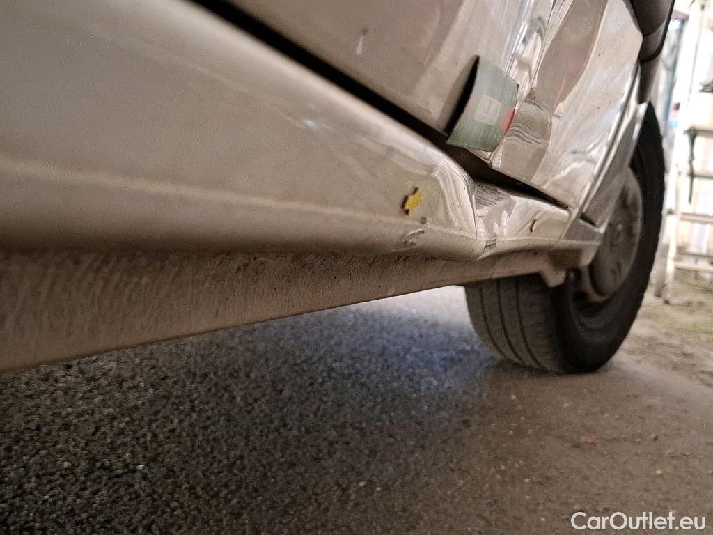  Renault  Master  III Fourgon L2H2 3 5 Grand Confort dCi 130CV BVM6 E6 #11