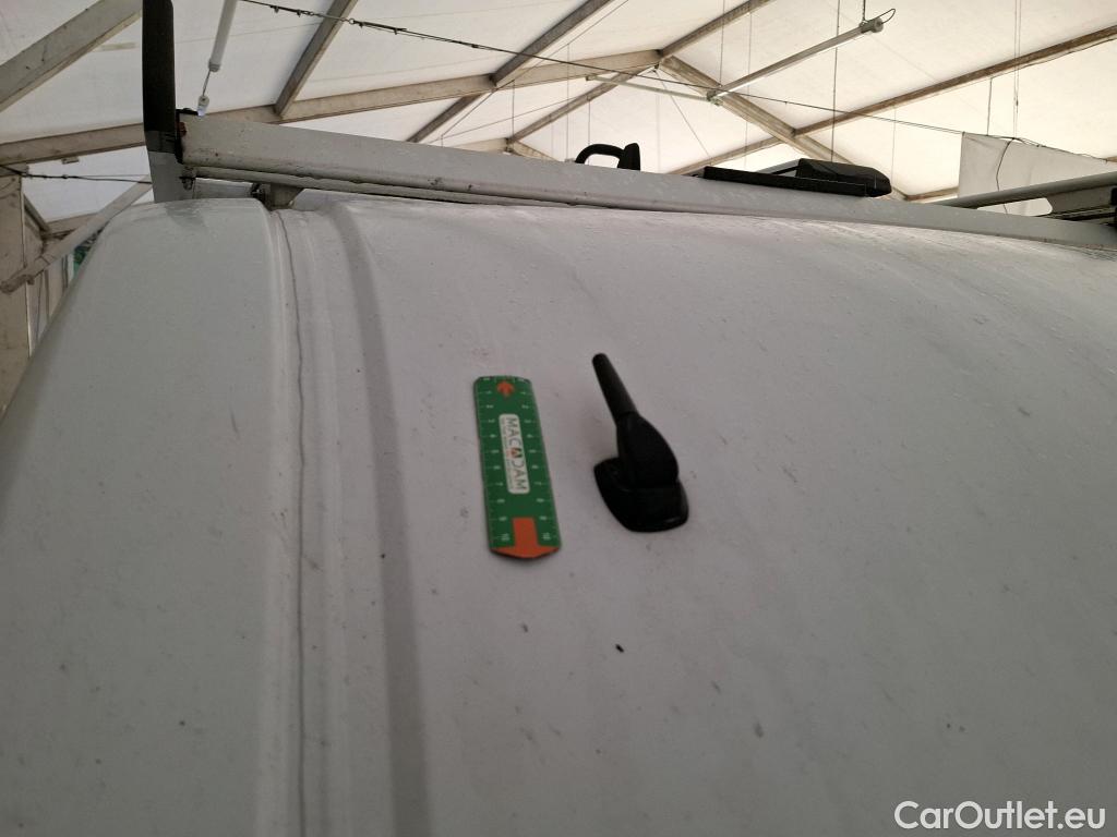  Renault  Master  III Fourgon L2H2 3 5 Grand Confort dCi 130CV BVM6 E6 #23