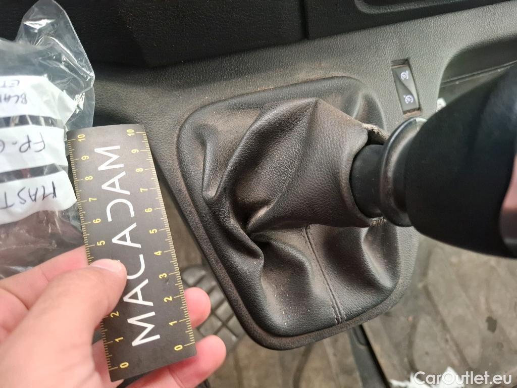  Renault  Master  Fourgon L3H2 3 5 Grand Confort dCi 135CV BVM6 7 Sieges E6dT #56