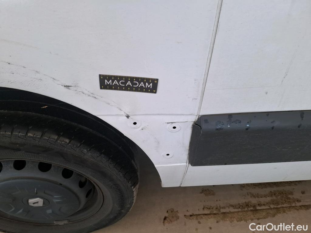  Renault  Master  Fourgon L3H2 3 5 Grand Confort dCi 135CV BVM6 7 Sieges E6dT #32