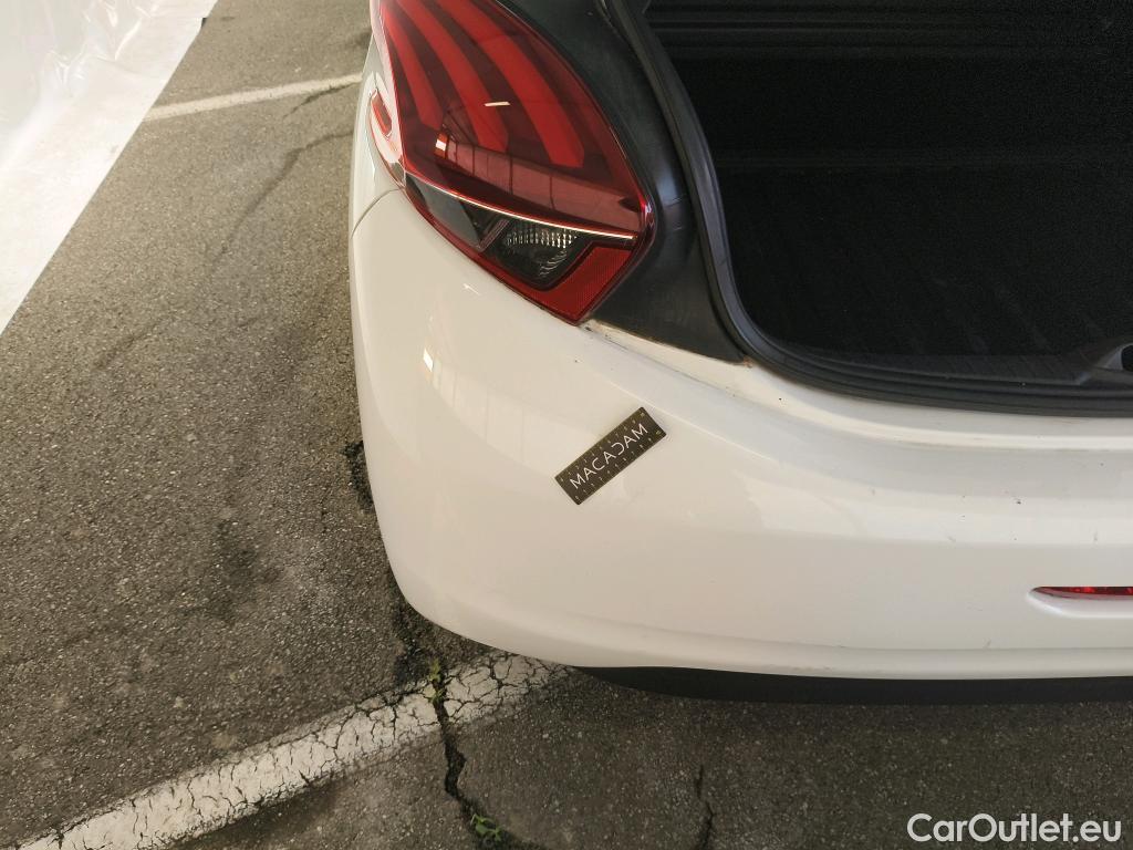  Peugeot  208  Affaire Premium Pack 1.6 HDi 75CV BVM5 E6 #16