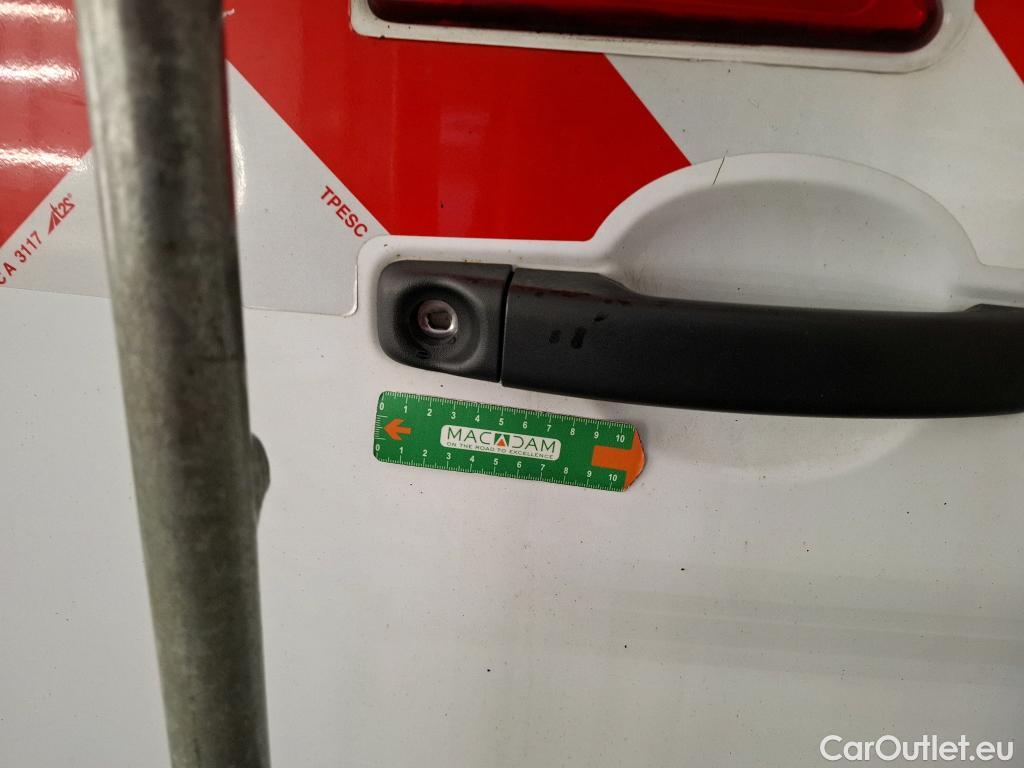  Renault  Master  III Fourgon L2H2 3 5 Grand Confort dCi 130CV BVM6 E6 #15