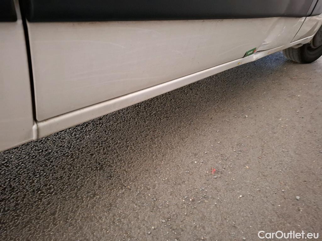  Renault  Master  III Fourgon L2H2 3 5 Grand Confort dCi 130CV BVM6 E6 #10