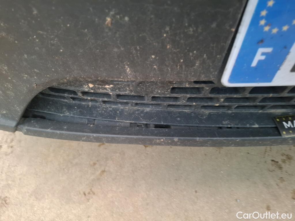  Renault  Master  Fourgon L3H2 3 5 Grand Confort dCi 135CV BVM6 7 Sieges E6dT #79